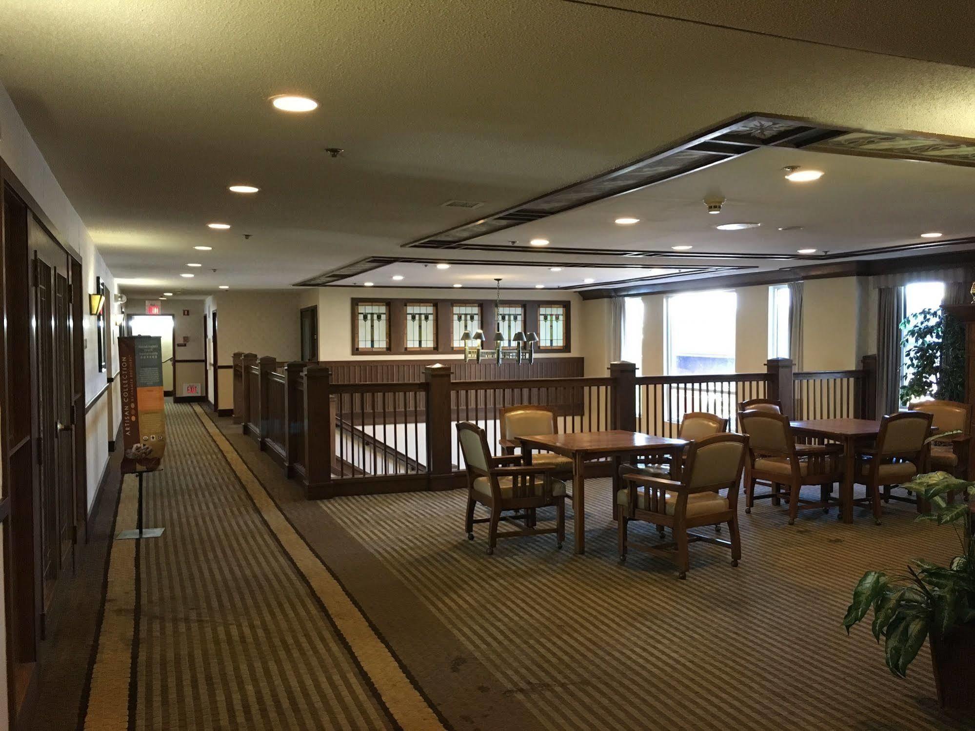 Norwood Inn And Suites Chaska Exteriör bild